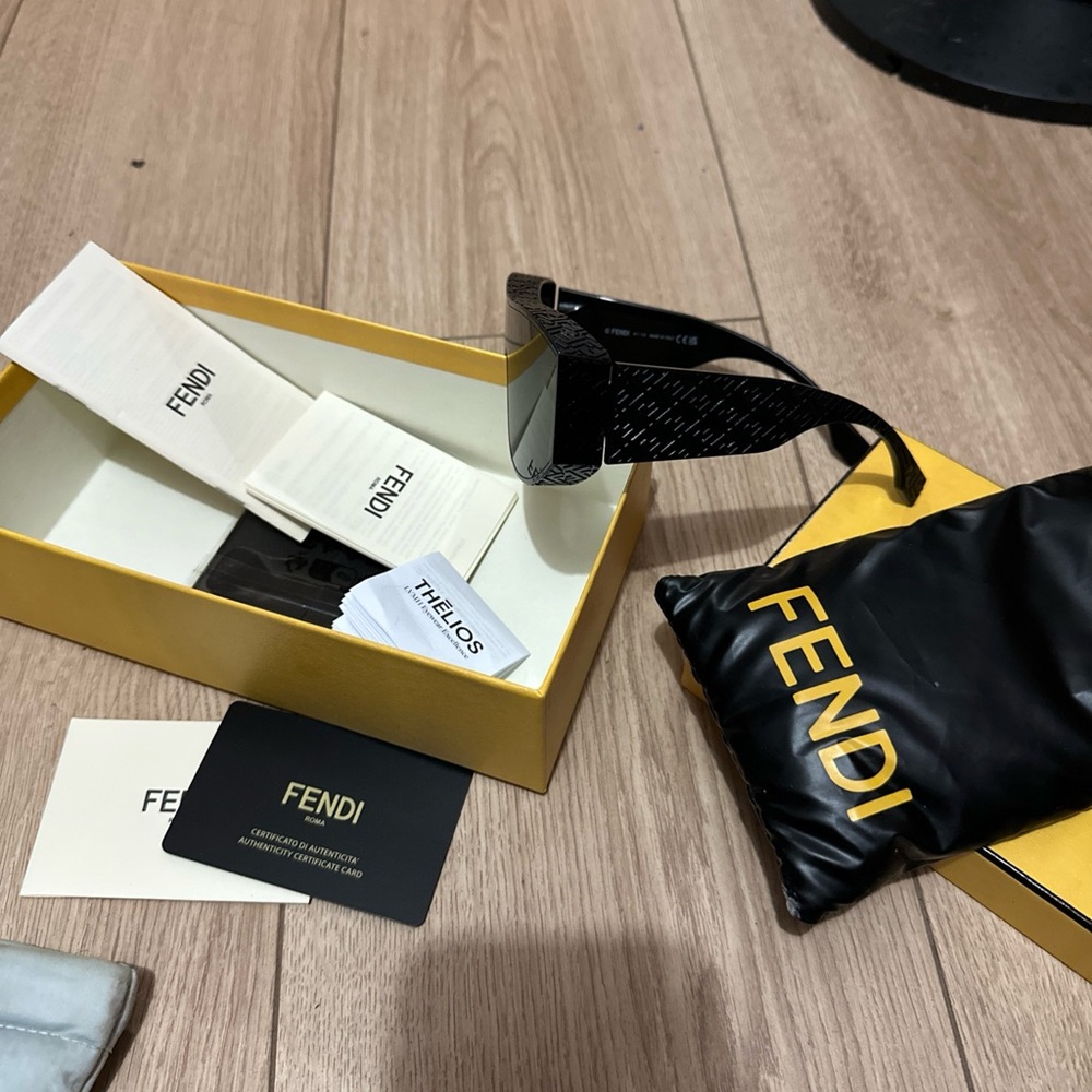 Fendi Black Sunglasses with Textured Design Fire 🔥